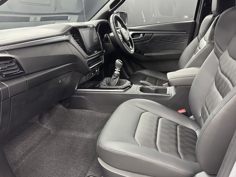 Isuzu 1.9 TD DL40 Pickup Double Cab 4dr Diesel Manual 4WD Euro 6 (s/s) (164 ps)