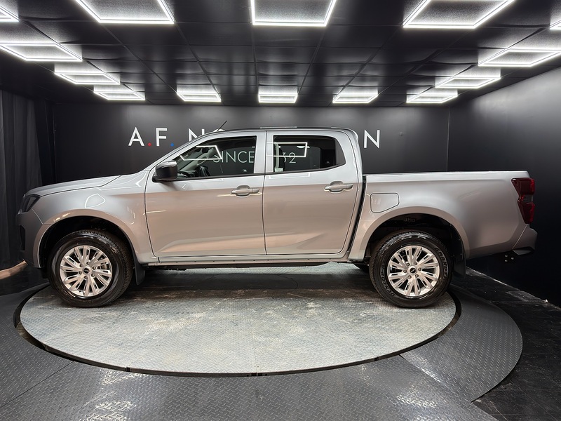 Isuzu 1.9 TD DL20 Pickup Double Cab 4dr Diesel Auto 4WD Euro 6 (s/s) (164 ps)