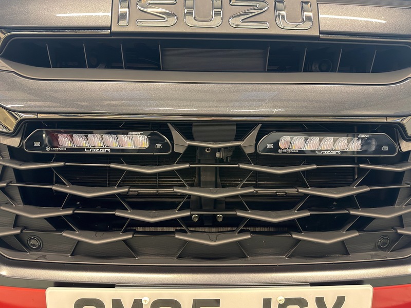 Isuzu 1.9 TD V-Cross Pickup Double Cab 4dr Diesel Auto 4WD Euro 6 (s/s) (164 ps)