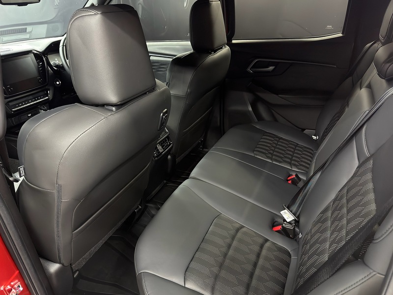 Isuzu 1.9 TD V-Cross Pickup Double Cab 4dr Diesel Auto 4WD Euro 6 (s/s) (164 ps)