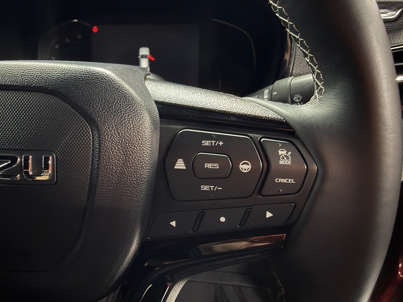 Isuzu 1.9 TD V-Cross Pickup Double Cab 4dr Diesel Auto 4WD Euro 6 (s/s) (164 ps)