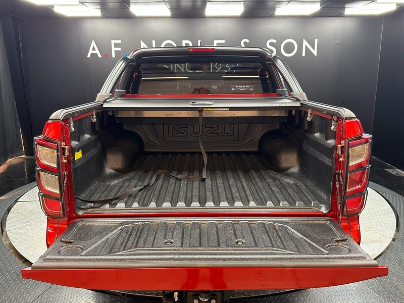 Isuzu 1.9 TD V-Cross Pickup Double Cab 4dr Diesel Auto 4WD Euro 6 (s/s) (164 ps)