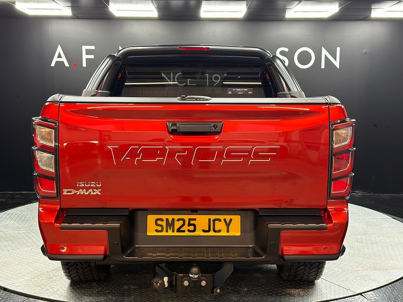 Isuzu 1.9 TD V-Cross Pickup Double Cab 4dr Diesel Auto 4WD Euro 6 (s/s) (164 ps)