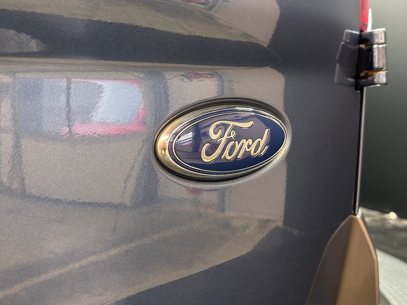 Ford 1.5 200 EcoBlue Limited Panel Van 5dr Diesel Auto L1 Euro 6 (s/s) (120 ps)