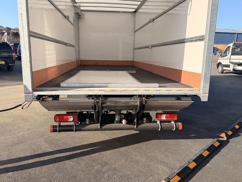 Iveco 72C Class 180ps 7.2 Ton 5.2 m Box Van Auto Box Van 0.0 Diesel