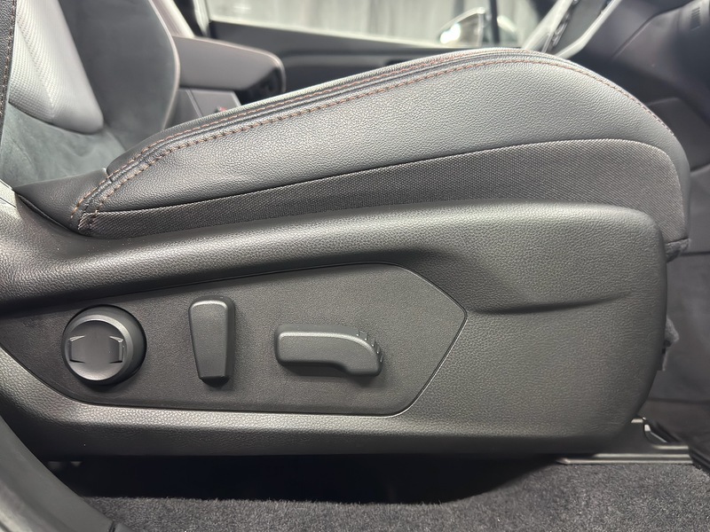 Subaru 2.0 i e-Boxer Touring SUV 5dr Petrol Hybrid Lineartronic 4WD Euro 6 (s/s) (136 ps)