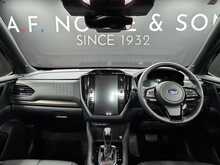 Subaru Forester i e-Boxer Touring 