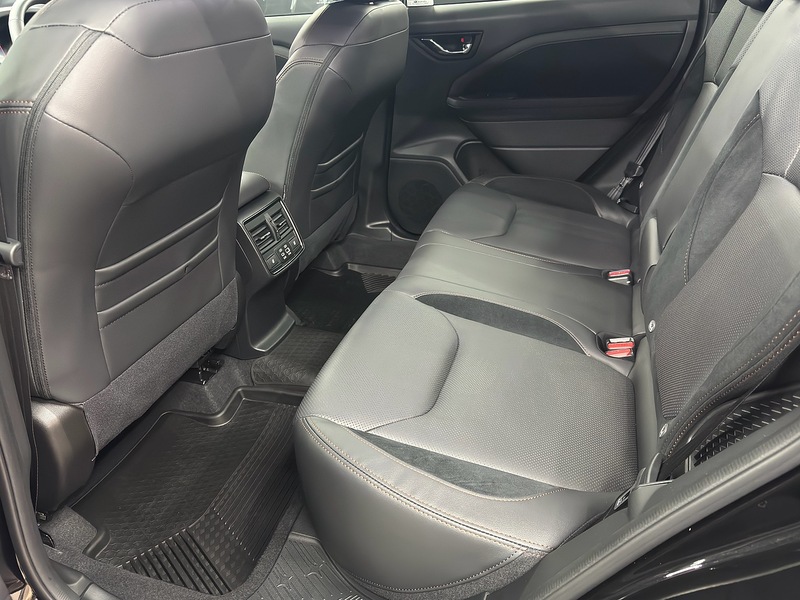 Subaru 2.0 i e-Boxer Touring SUV 5dr Petrol Hybrid Lineartronic 4WD Euro 6 (s/s) (136 ps)