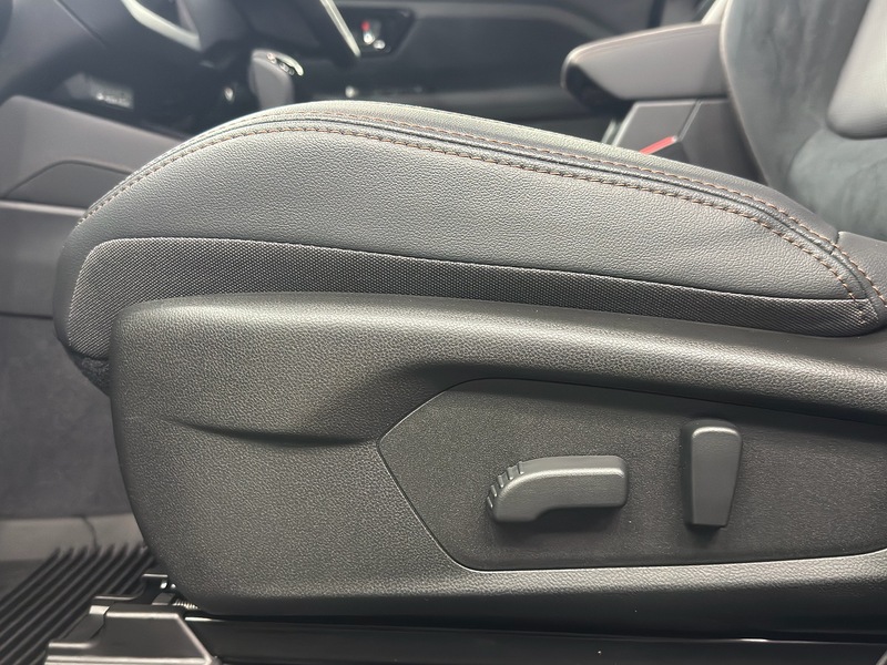 Subaru 2.0 i e-Boxer Touring SUV 5dr Petrol Hybrid Lineartronic 4WD Euro 6 (s/s) (136 ps)