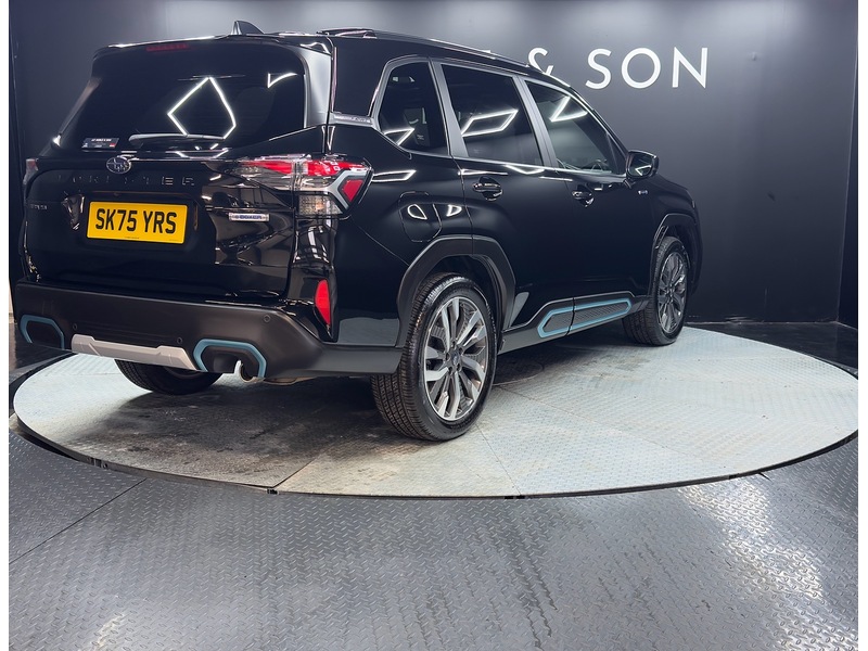 Subaru 2.0 i e-Boxer Touring SUV 5dr Petrol Hybrid Lineartronic 4WD Euro 6 (s/s) (136 ps)