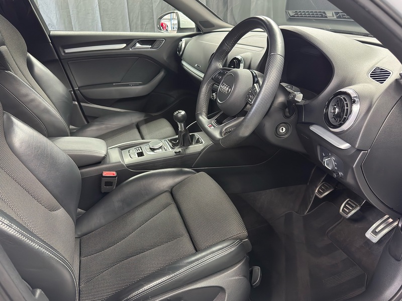 Audi 1.0 TFSI 30 S line Sportback 5dr Petrol Manual Euro 6 (s/s) (116 ps)