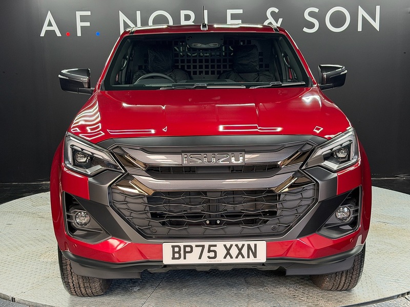 Isuzu 1.9 TD V-Cross Commercial Pickup 4dr Diesel Auto 4WD Euro 6 (s/s) (164 ps)