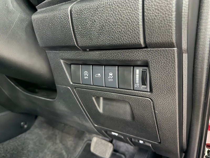 Isuzu 1.9 TD V-Cross Commercial Pickup 4dr Diesel Auto 4WD Euro 6 (s/s) (164 ps)