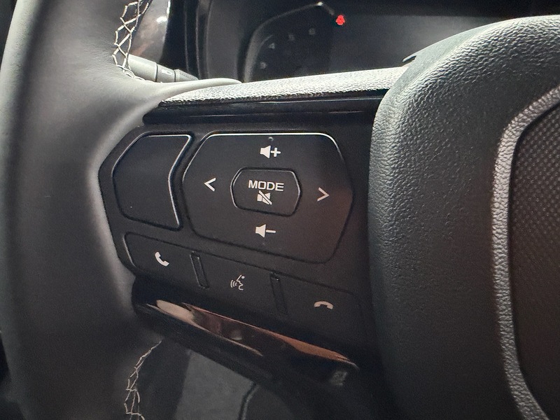 Isuzu 1.9 TD V-Cross Commercial Pickup 4dr Diesel Auto 4WD Euro 6 (s/s) (164 ps)