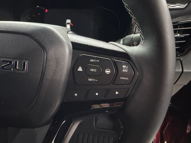 Isuzu 1.9 TD V-Cross Commercial Pickup 4dr Diesel Auto 4WD Euro 6 (s/s) (164 ps)