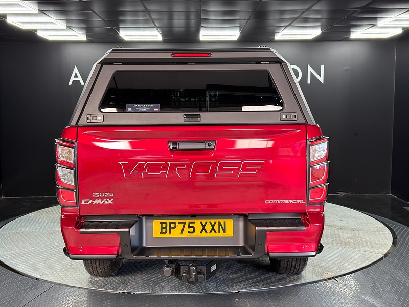 Isuzu 1.9 TD V-Cross Commercial Pickup 4dr Diesel Auto 4WD Euro 6 (s/s) (164 ps)