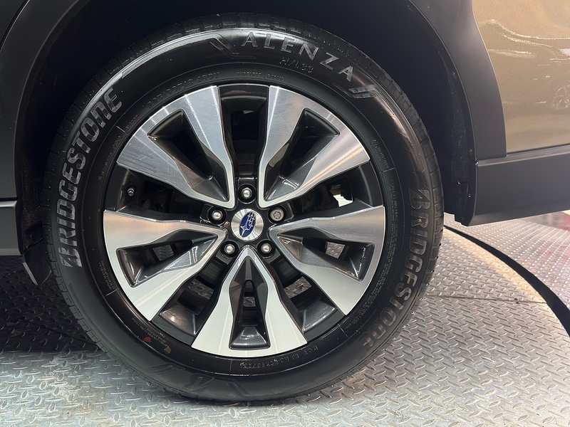 Subaru 2.5i Touring Estate 5dr Petrol Lineartronic 4WD Euro 6 (s/s) (169 ps)