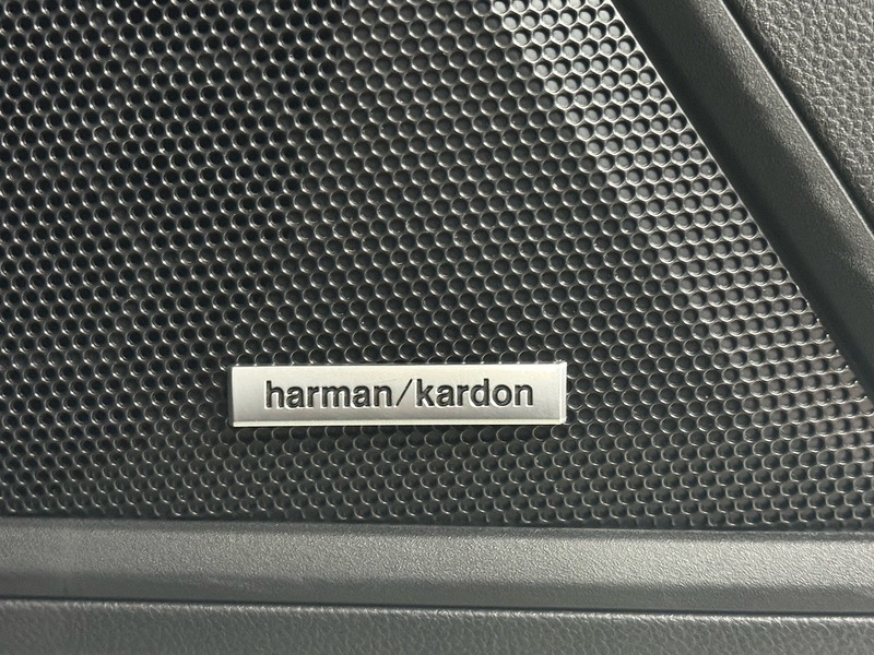 Subaru 2.5i Touring Estate 5dr Petrol Lineartronic 4WD Euro 6 (s/s) (169 ps)