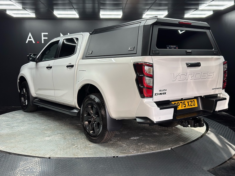 Isuzu 1.9 TD V-Cross Commercial Pickup 4dr Diesel Auto 4WD Euro 6 (s/s) (164 ps)