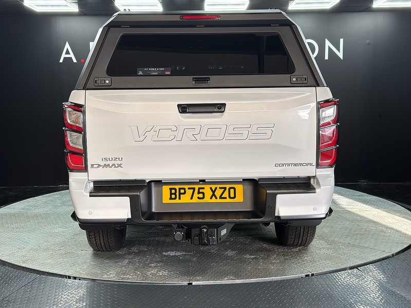 Isuzu 1.9 TD V-Cross Commercial Pickup 4dr Diesel Auto 4WD Euro 6 (s/s) (164 ps)