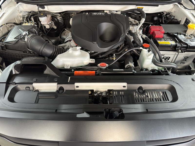 Isuzu 1.9 TD V-Cross Commercial Pickup 4dr Diesel Auto 4WD Euro 6 (s/s) (164 ps)