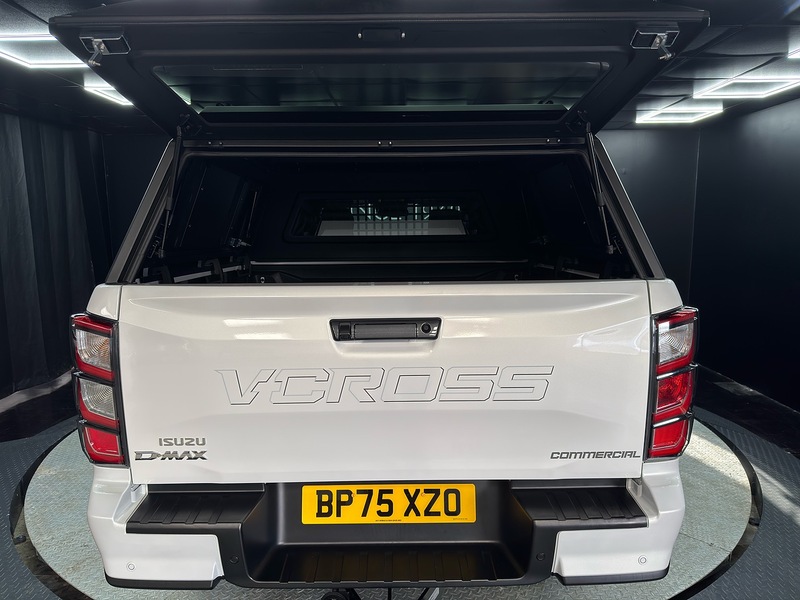Isuzu 1.9 TD V-Cross Commercial Pickup 4dr Diesel Auto 4WD Euro 6 (s/s) (164 ps)