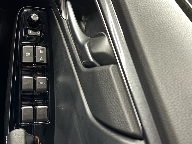 Isuzu 1.9 TD V-Cross Commercial Pickup 4dr Diesel Auto 4WD Euro 6 (s/s) (164 ps)