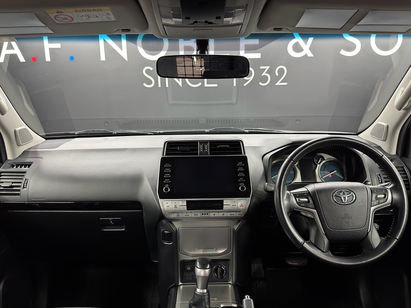 Toyota 2.8D Active (Navi) Panel Van 3dr Diesel Auto 4WD SWB Euro 6 (s/s) (204 ps)