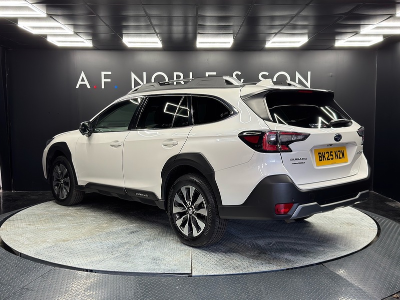 Subaru 2.5i Touring Estate 5dr Petrol Lineartronic 4WD Euro 6 (s/s) (169 ps)