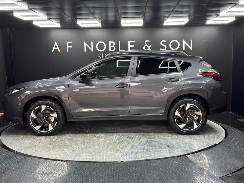 Subaru 2.0 i e-Boxer Touring SUV 5dr Petrol Hybrid Lineartronic 4WD Euro 6 (s/s) (136 ps)