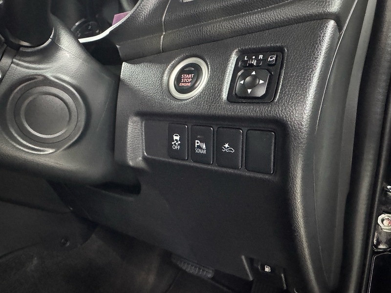 Mitsubishi 2.4D 4 SUV 5dr Diesel Auto 4WD Euro 6 (181 ps)