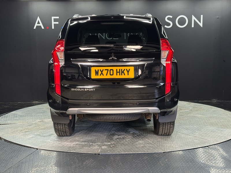 Mitsubishi 2.4D 4 SUV 5dr Diesel Auto 4WD Euro 6 (181 ps)