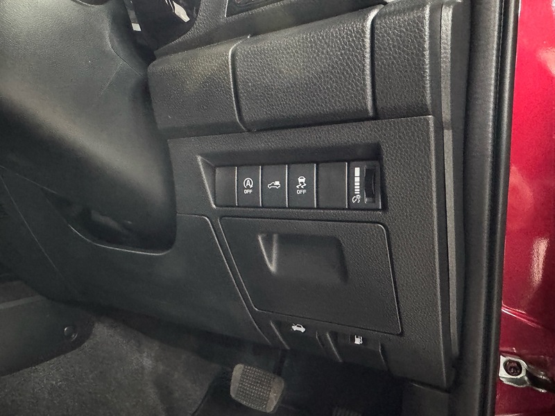 Isuzu 1.9 TD V-Cross Commercial Pickup 4dr Diesel Auto 4WD Euro 6 (s/s) (164 ps)