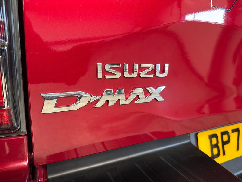 Isuzu 1.9 TD V-Cross Commercial Pickup 4dr Diesel Auto 4WD Euro 6 (s/s) (164 ps)