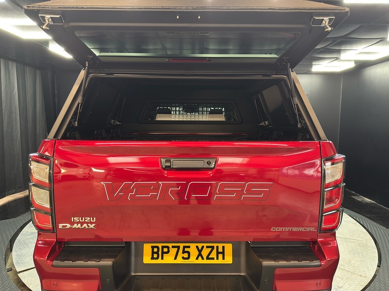 Isuzu 1.9 TD V-Cross Commercial Pickup 4dr Diesel Auto 4WD Euro 6 (s/s) (164 ps)