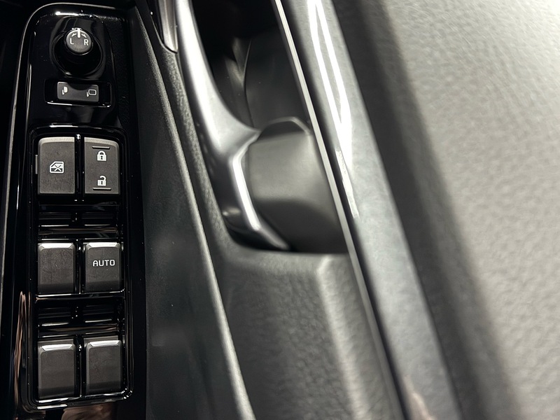 Isuzu 1.9 TD V-Cross Commercial Pickup 4dr Diesel Auto 4WD Euro 6 (s/s) (164 ps)