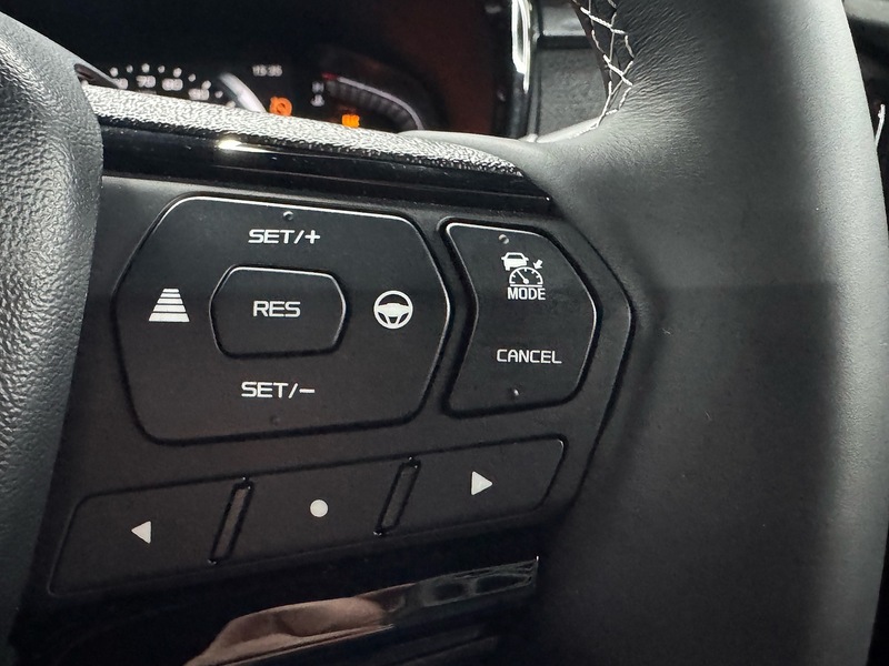 Isuzu 1.9 TD V-Cross Commercial Pickup 4dr Diesel Auto 4WD Euro 6 (s/s) (164 ps)