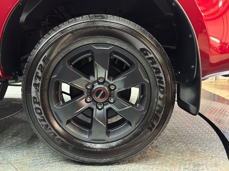 Isuzu 1.9 TD V-Cross Commercial Pickup 4dr Diesel Auto 4WD Euro 6 (s/s) (164 ps)