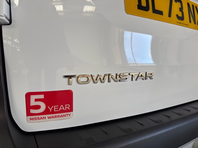 Nissan 1.3 TCe Acenta Panel Van 6dr Petrol Manual L1 Euro 6 (s/s) (130 ps)