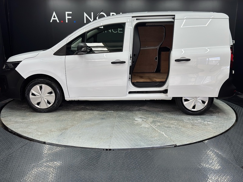 Nissan 1.3 TCe Acenta Panel Van 6dr Petrol Manual L1 Euro 6 (s/s) (130 ps)