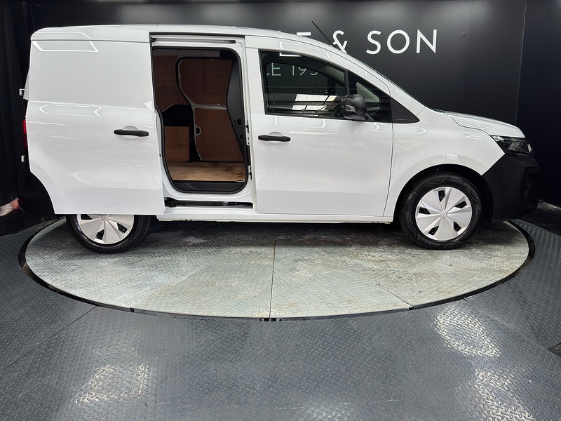 Nissan 1.3 TCe Acenta Panel Van 6dr Petrol Manual L1 Euro 6 (s/s) (130 ps)