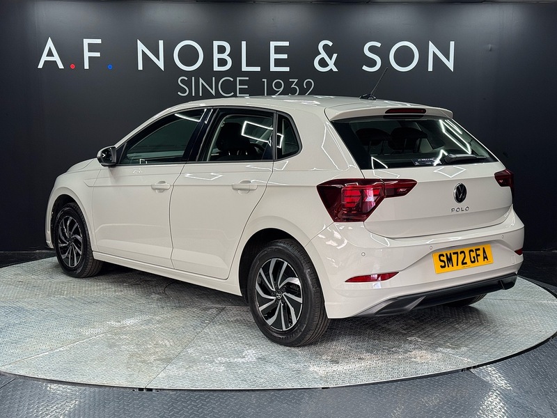 Volkswagen 1.0 EVO Life Hatchback 5dr Petrol Manual Euro 6 (s/s) (80 ps)