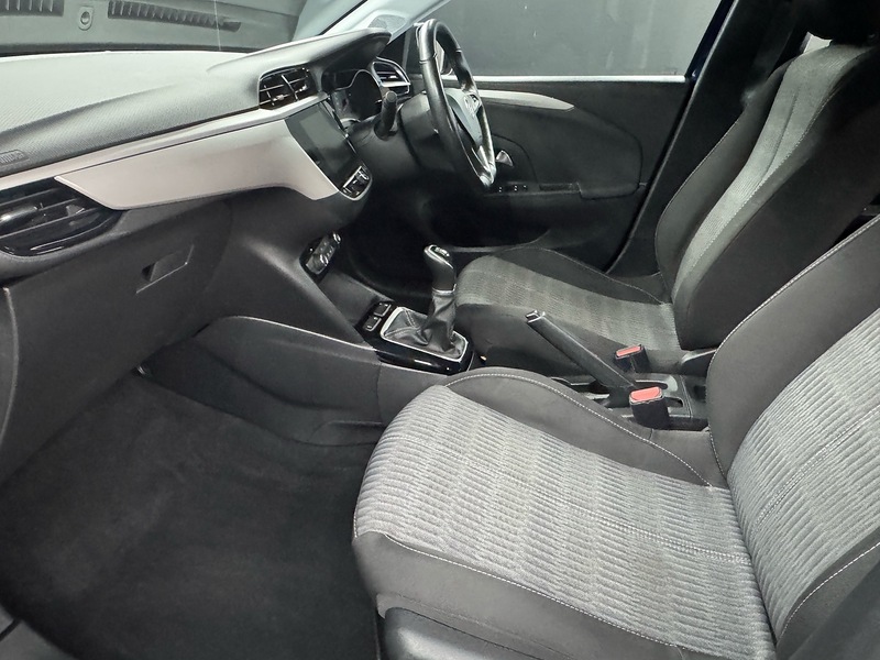 Vauxhall 1.2 SE Hatchback 5dr Petrol Manual Euro 6 (75 ps)