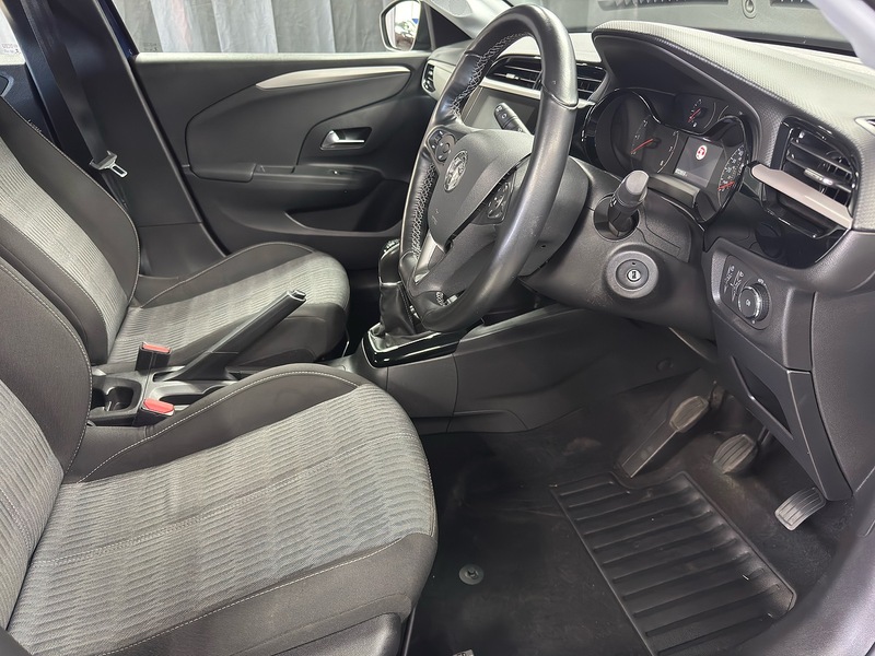 Vauxhall 1.2 SE Hatchback 5dr Petrol Manual Euro 6 (75 ps)