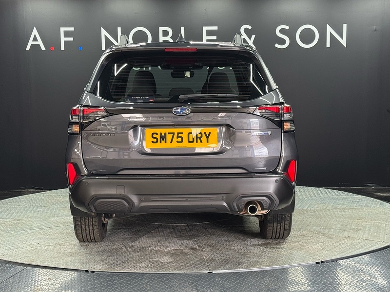 Subaru 2.0 i e-Boxer Limited SUV 5dr Petrol Hybrid Lineartronic 4WD Euro 6 (s/s) (136 ps)
