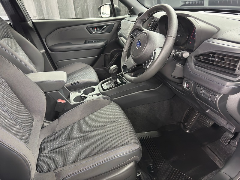 Subaru 2.0 i e-Boxer Limited SUV 5dr Petrol Hybrid Lineartronic 4WD Euro 6 (s/s) (136 ps)