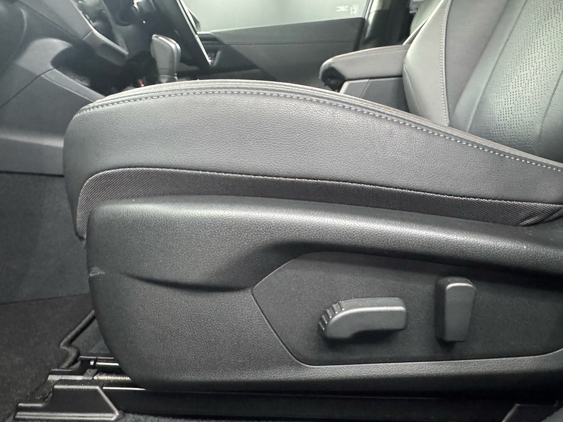 Subaru 2.0 i e-Boxer Touring SUV 5dr Petrol Hybrid Lineartronic 4WD Euro 6 (s/s) (136 ps)