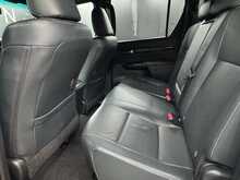 Toyota Hilux D-4D Invincible X 