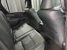 Toyota Hilux D-4D Invincible X 