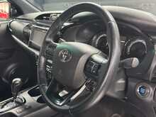 Toyota Hilux D-4D Invincible X 